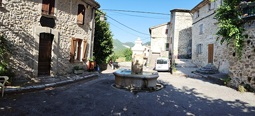 Place de lécole 1