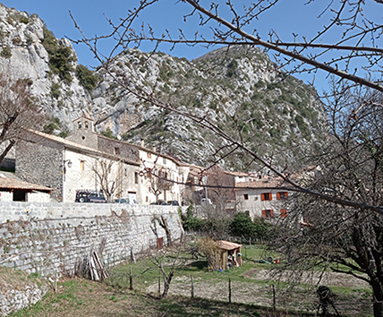 gars-village.jpg
